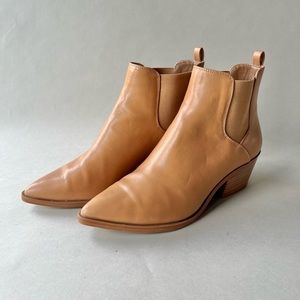 Universal Threads Rosemary Booties